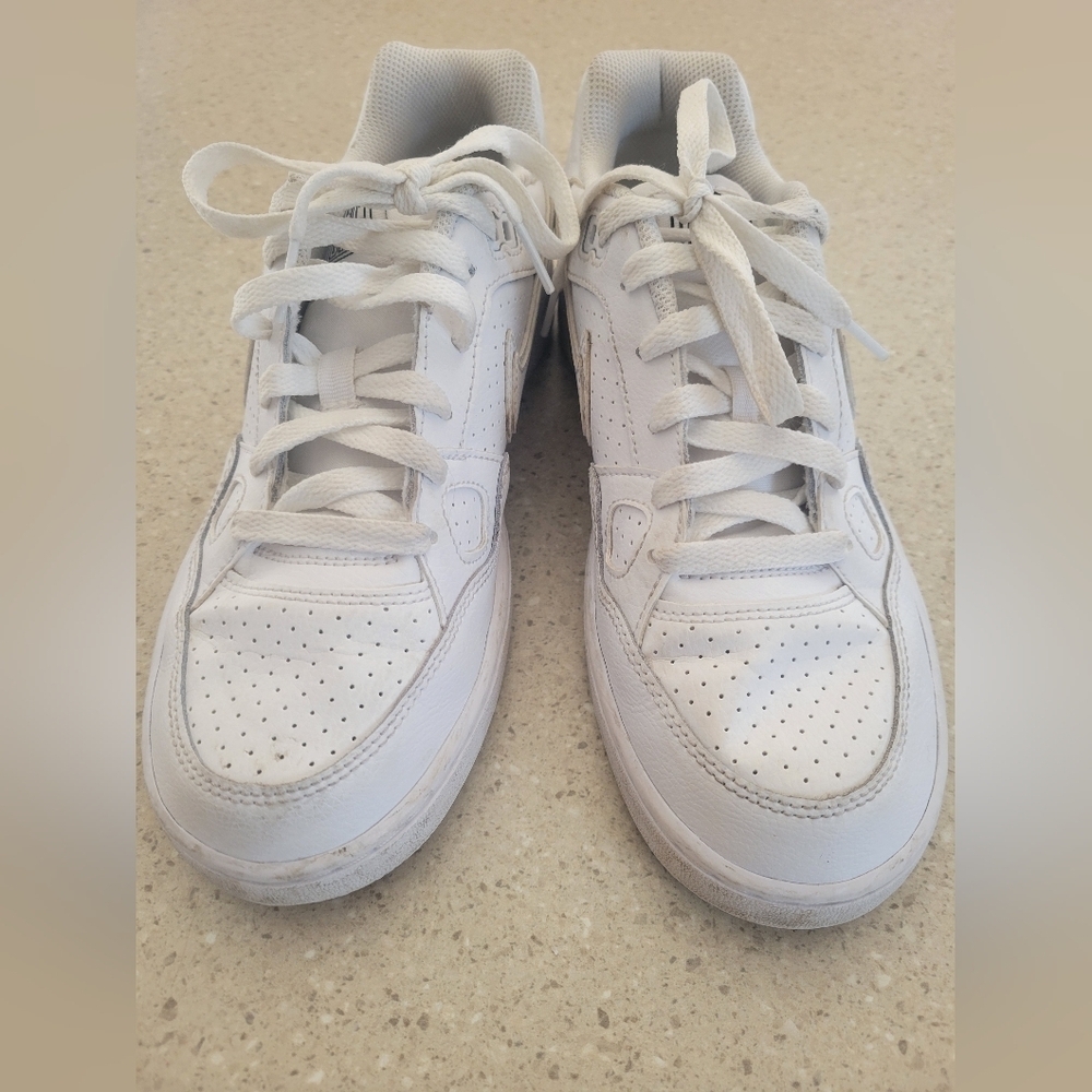 Nike Leather Low Top Air Froce 6.5 Y - Picture 2 of 7